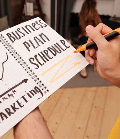 Custom­ Shopify­ features­ to­ build­ lasting­    customer relationships